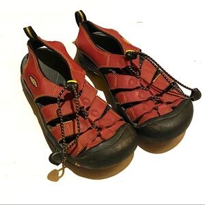 Keen Hiking Outdoor Closed Toe Sandals Water Shoes Red Women's Size 4